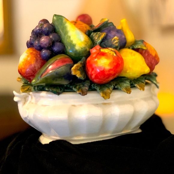Accents Vintage Italian Hand Painted Ceramic Fruit Bowl Centerpiece